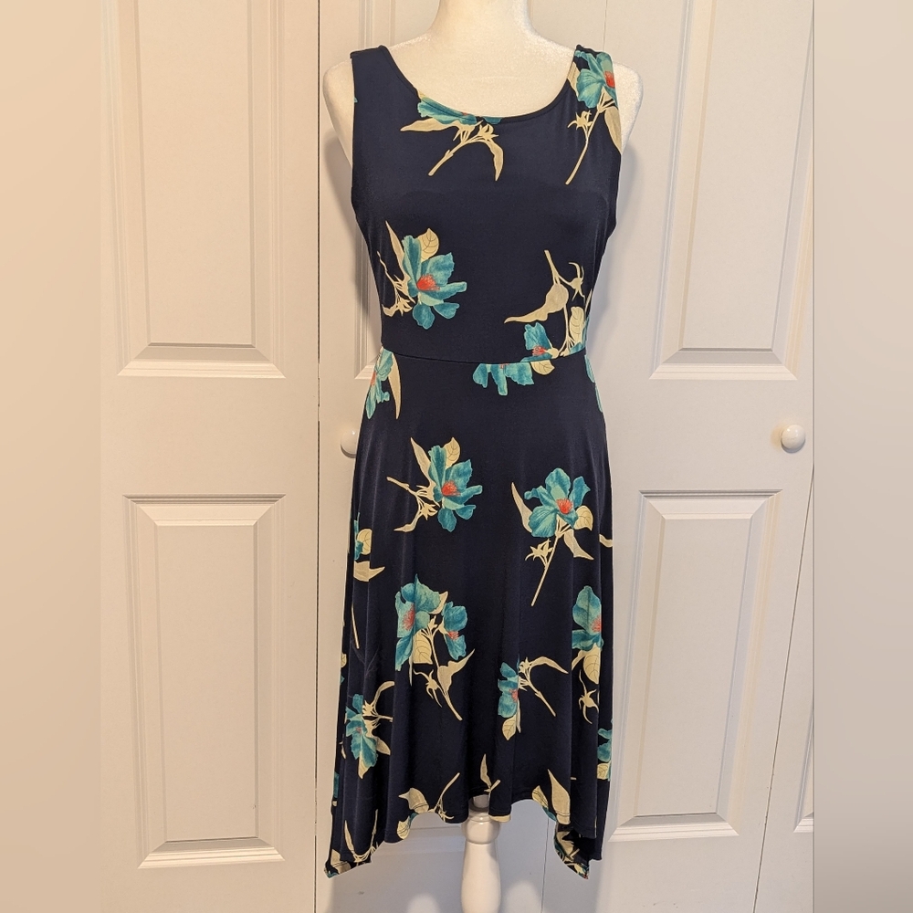 Modcloth Gilli asymmetric hem floral dress
